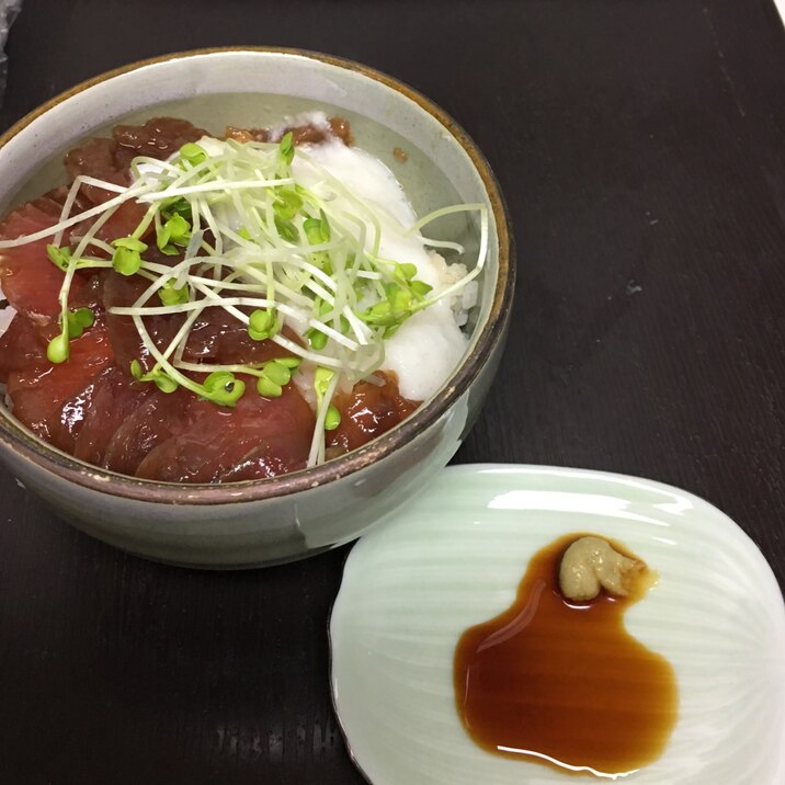 マグロのとろろ丼